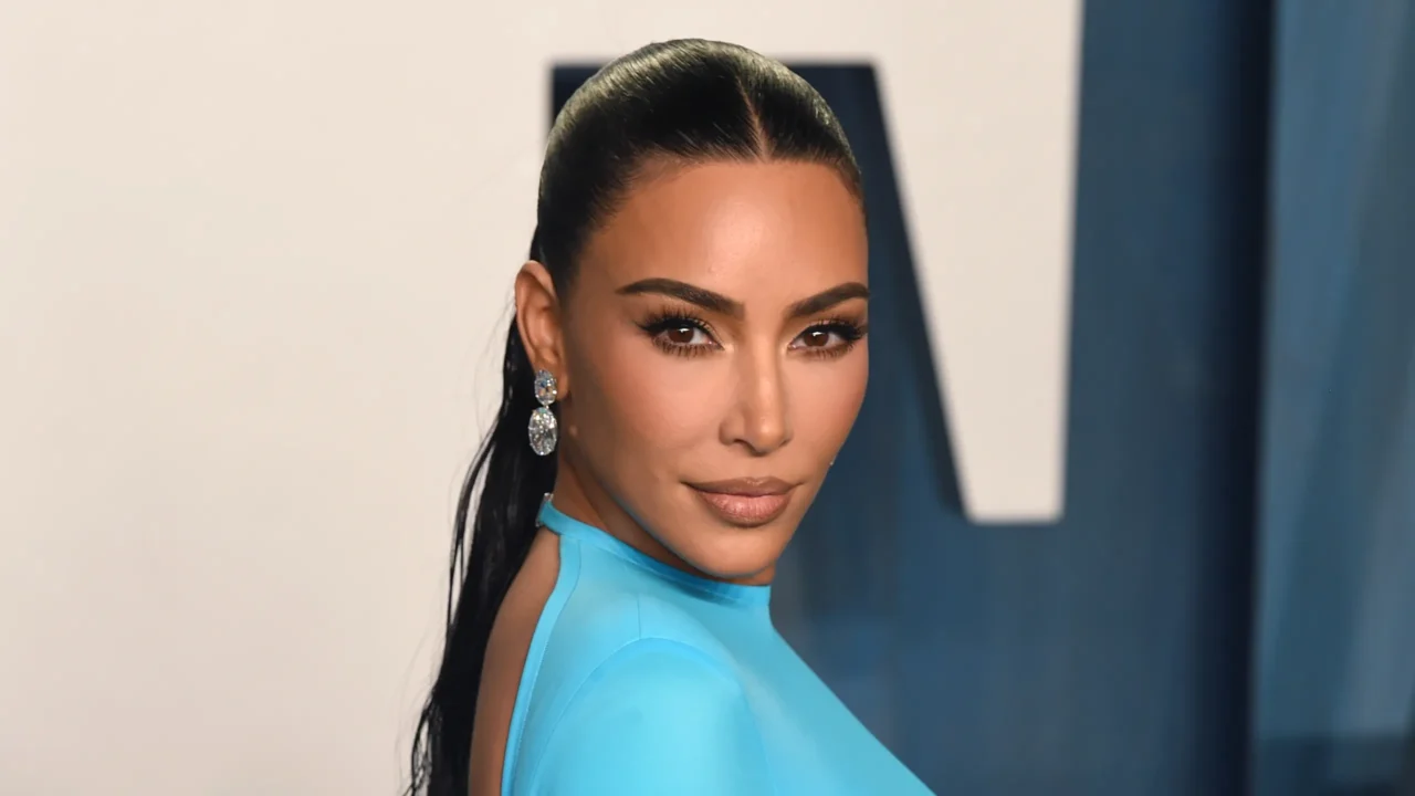 Kim Kardashian’s Makeup Routine